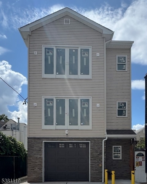 Building Photo - 385 Lafayette St Unit 3 Rental