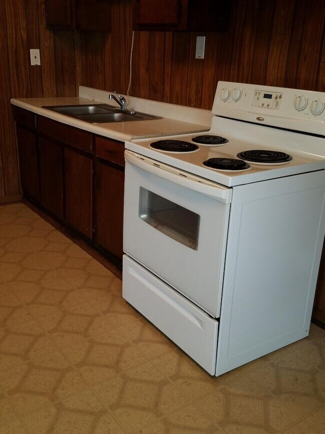 Photo - 315 Gaiety Ln