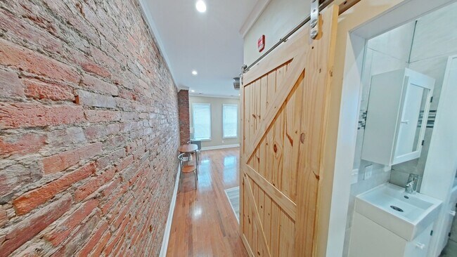 Photo - 122 N 53rd St Unit 2 - front