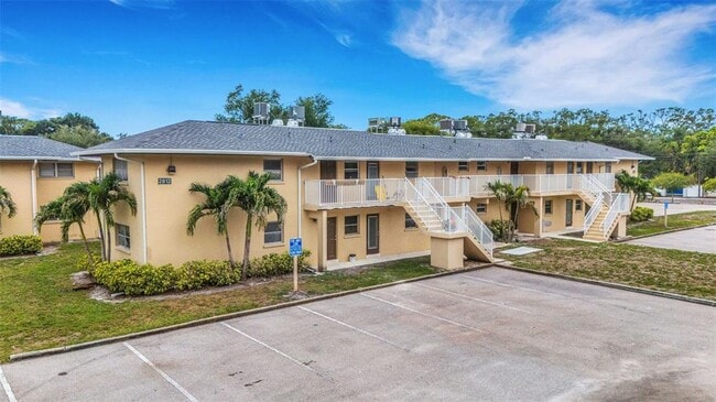 Building Photo - 2826 W Rainbow Cir Unit 2818