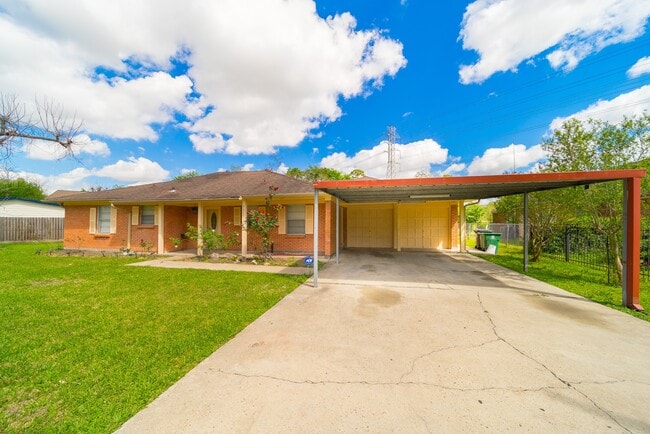 Building Photo - 7015 Kopman Dr