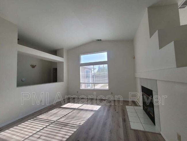 Photo - 1 Sorbell Ct