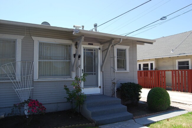 Building Photo - madison Unit 1531