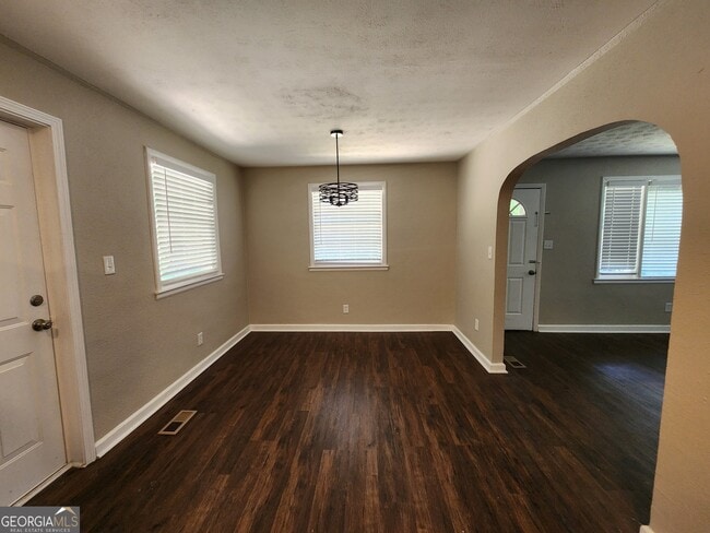 Photo - 1615 Sheffield Dr