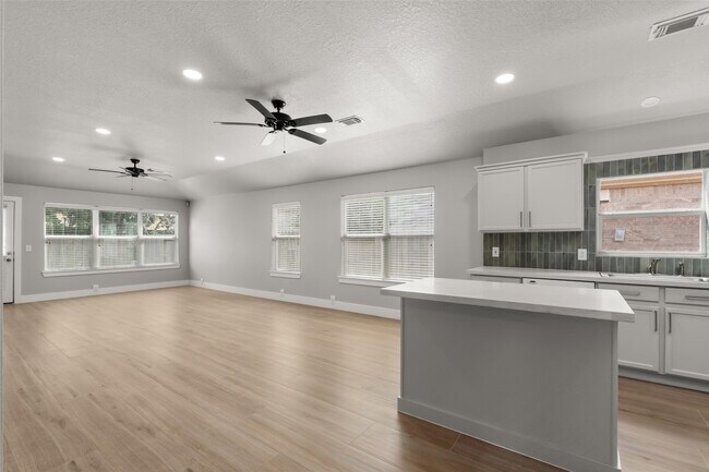 Photo - 7310 Wisteria Chase Pl