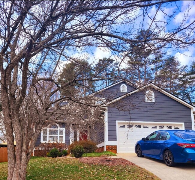 Beautiful Northwest Greensboro Home - Beautiful Northwest Greensboro Home