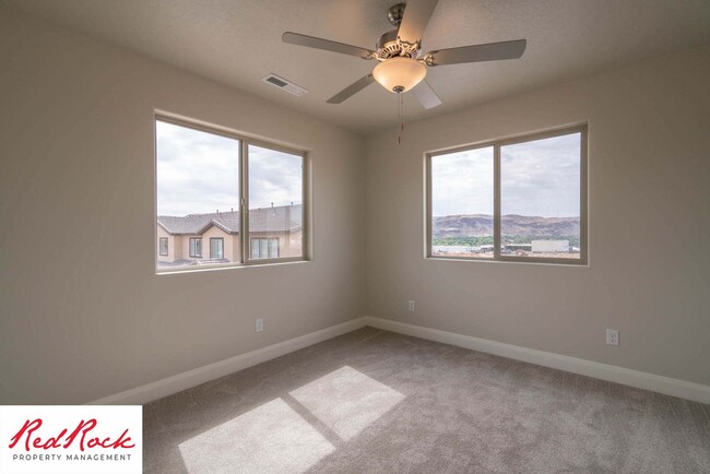 Photo - Beautiful Townhome in Hurricane Heights!