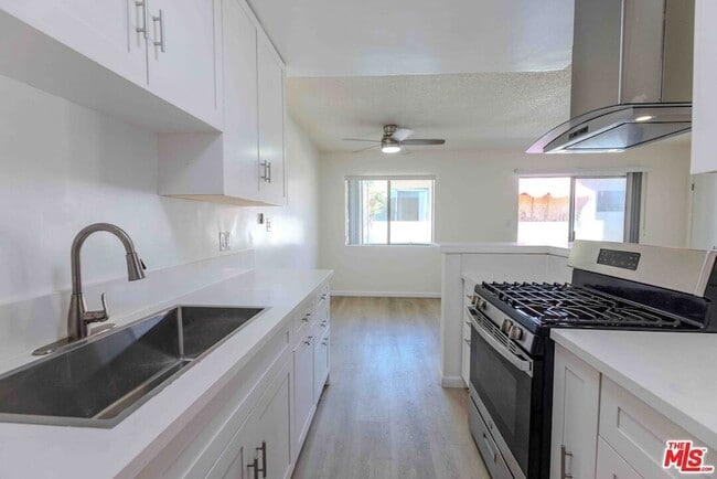 1426 Orange Grove Ave
