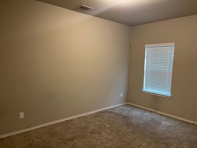 Photo - 4 Bedroom/3.5 Bath Kallison Ranch