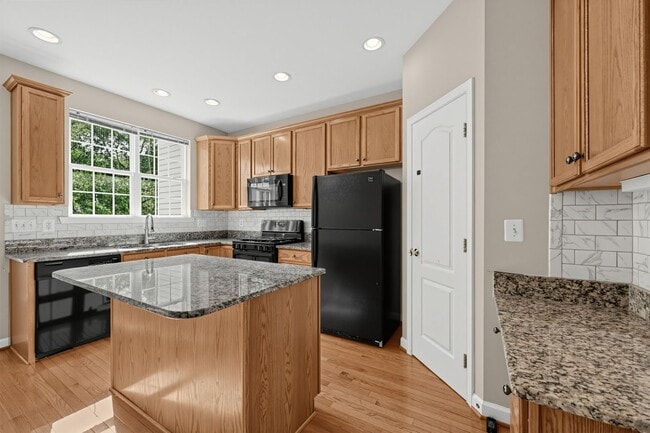 Photo - 7589 Great Swan Ct