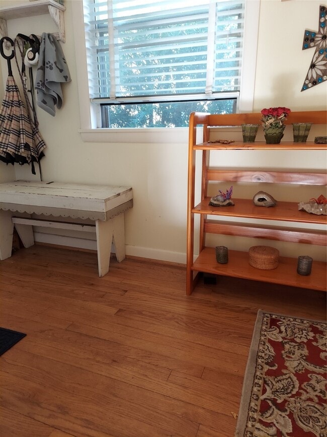 Photo - 2821 Eastgrove Ln Unidad A