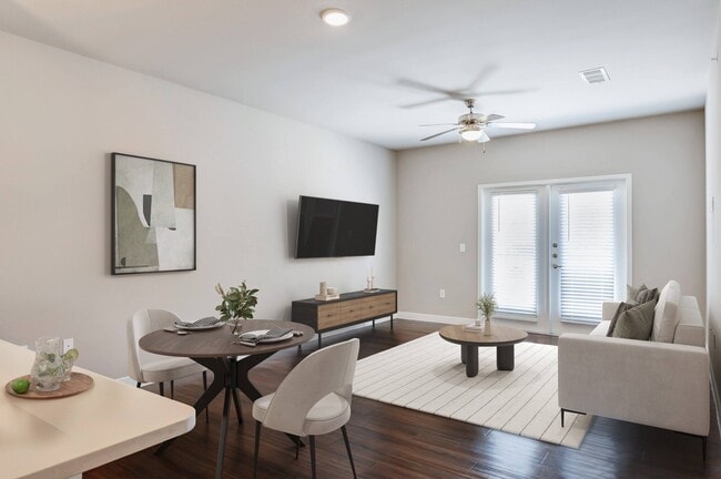 Photo - Falcon at Grand Harbor