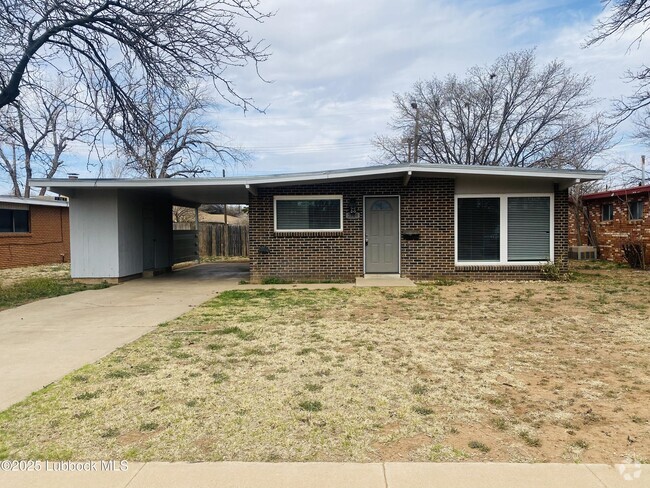 Building Photo - 2704 68th St Rental
