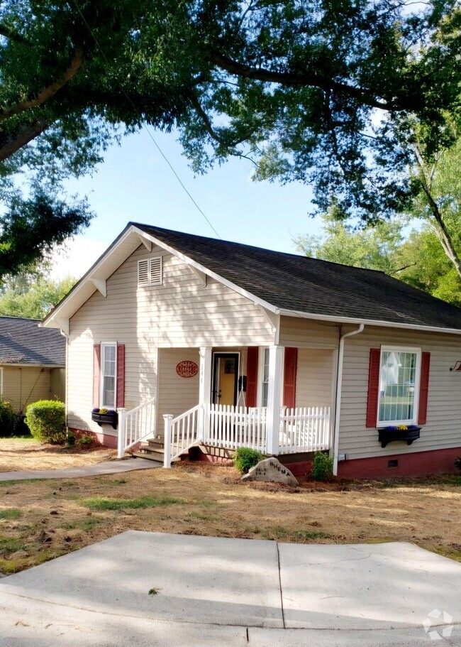 Building Photo - 341 Vance St Rental