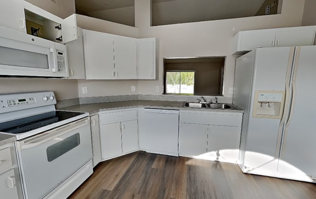 Photo - 165 Kings Pond Ave