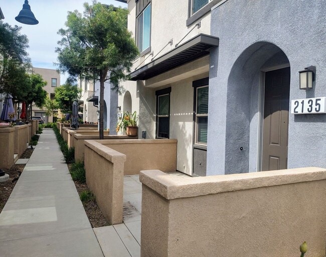 Desirable Coastal Townhome in Vista - Desirable Coastal Townhome in Vista