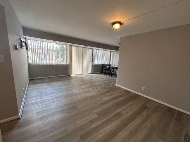 Building Photo - 431 N Armistead St Unit 211