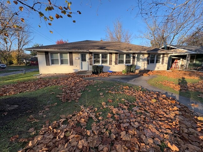 Building Photo - 901 E Scott St Unit B