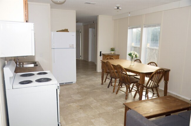 Photo - 725 County Rd 5007