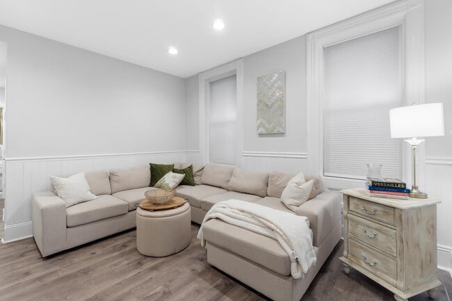 Photo - 723 Willow Ave Unit 2R