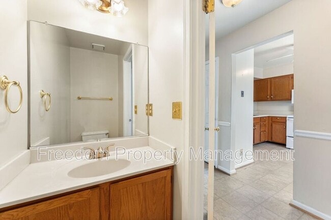 Photo - 726 Pine Tree Ct