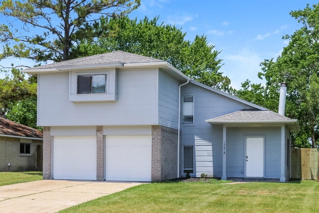 15818 Gatebriar Dr