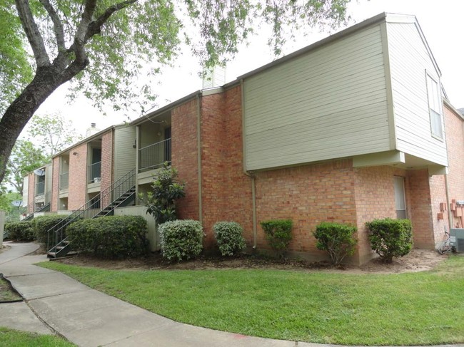 Mill Creek Apartments - Mill Creek Apartments