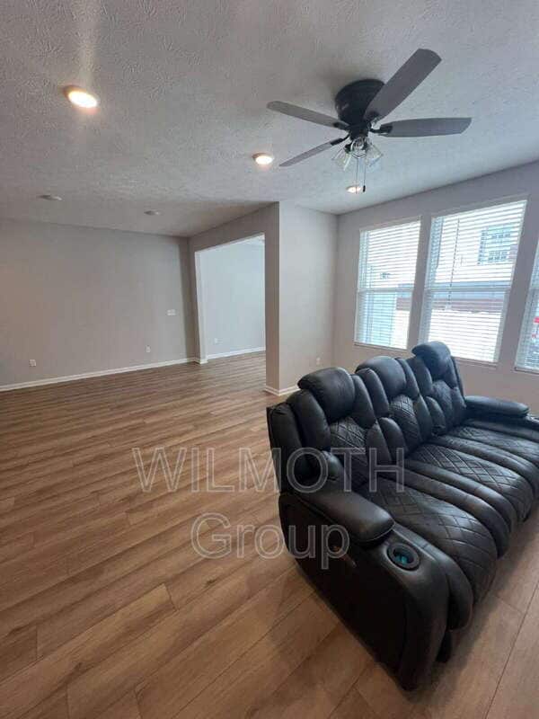 Photo - 7300 Shroyer Wy