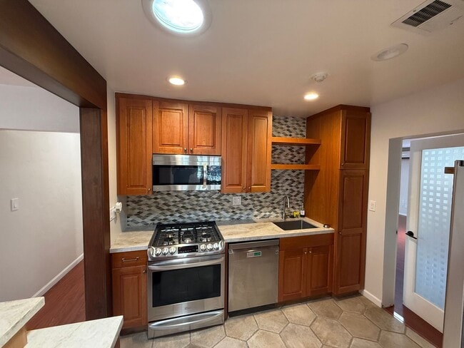 334 Roanoke Rd