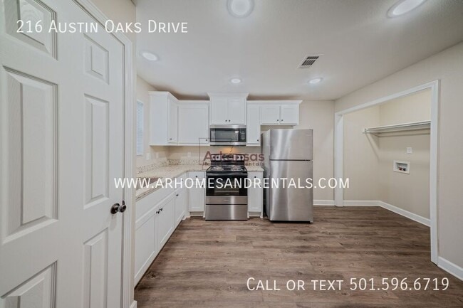 Photo - 216 Austin Oaks Dr