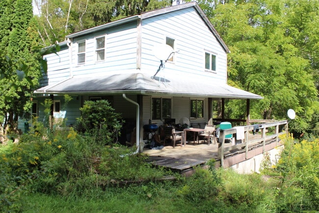 Building Photo - 1574 Coddington Rd