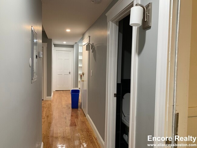 Photo - 146 Hillside St Unit 1
