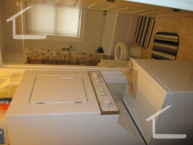 Photo - 3 Bed 1 Bath in Brighton 9/1