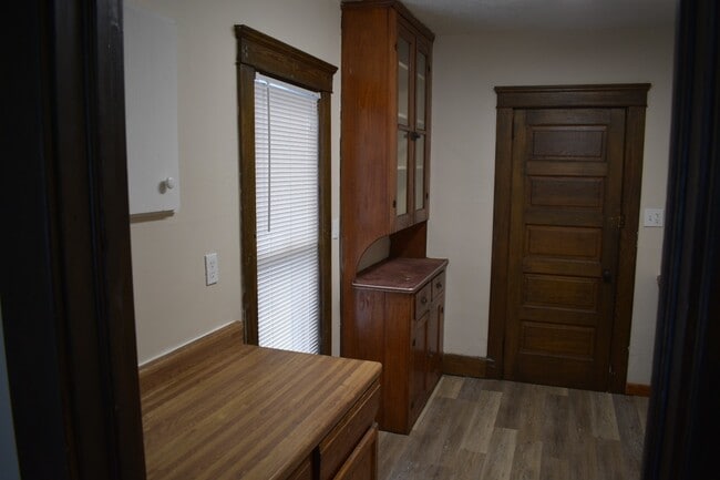 Photo - 1309 Middle Ave Unit Up