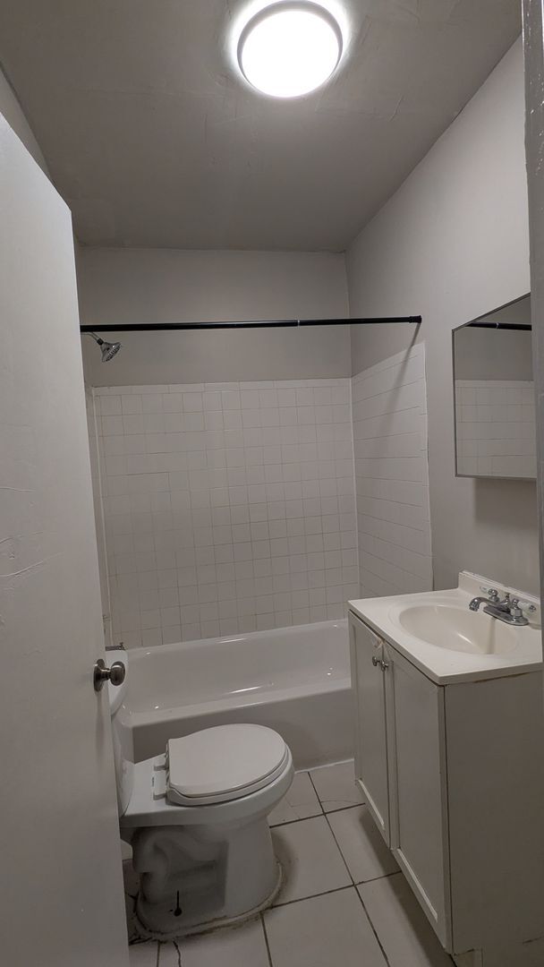 Photo - 412 E Walnut Ln Unit 3
