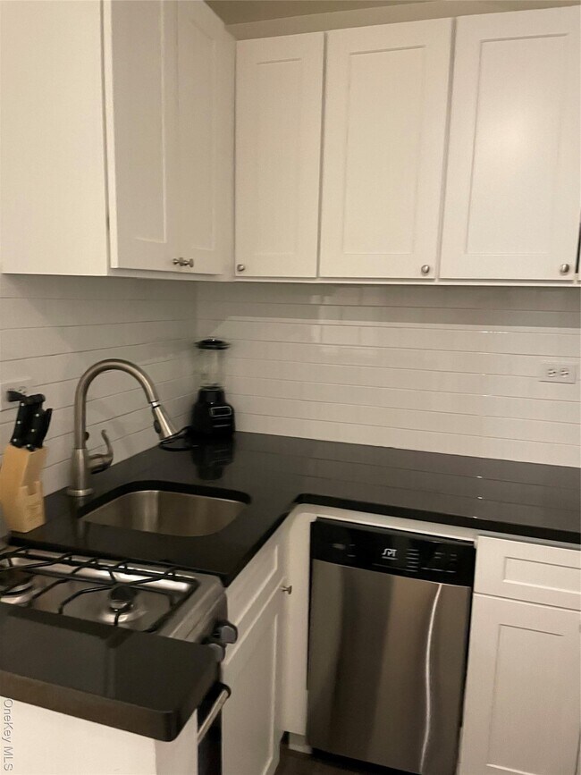 Photo - 321 E 48th St Unit 2L