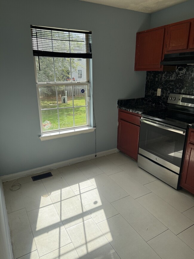 Photo - 2722 Sweetwater Ct