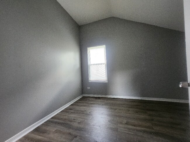 Photo - 5906 S La Salle St Unidad 1