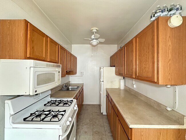 Photo - 1167 N Dearborn St Unit 204
