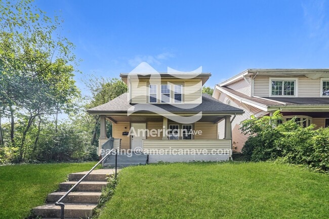 Building Photo - 821 Catalpa Dr.