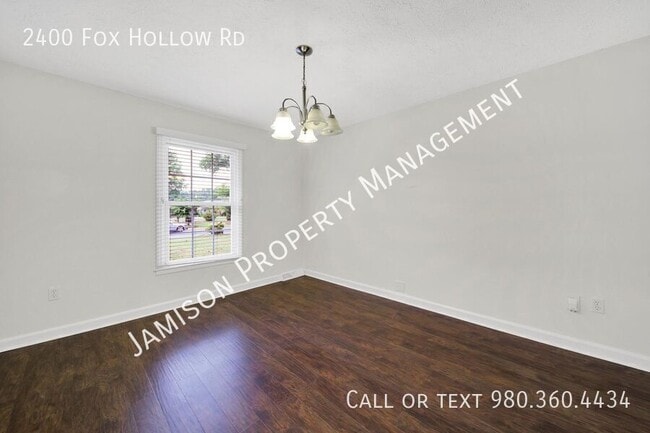 Photo - 2400 Fox Hollow Rd