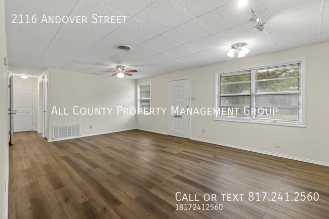 Photo - 2116 Andover St