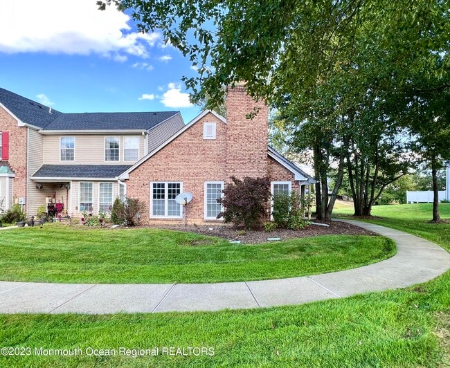 Photo - 159 Tanglewood Pl