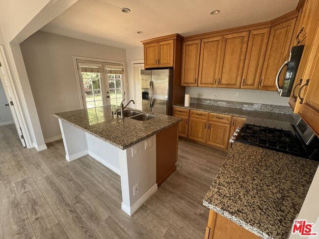 Photo - 13025 Psomas Wy