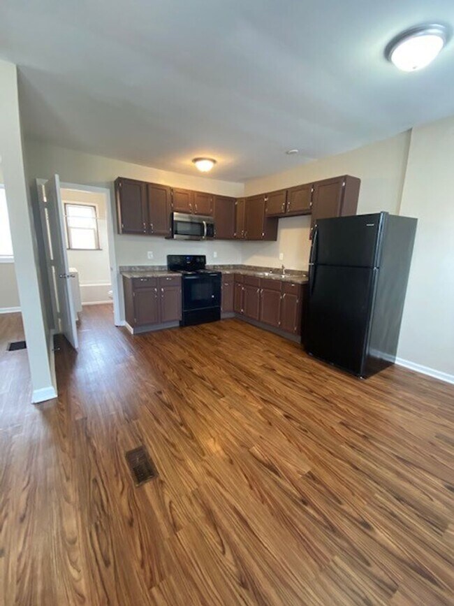 Photo - 350-352-352 E Hinman Ave Apartment Unit 350 E Hinman Avenue