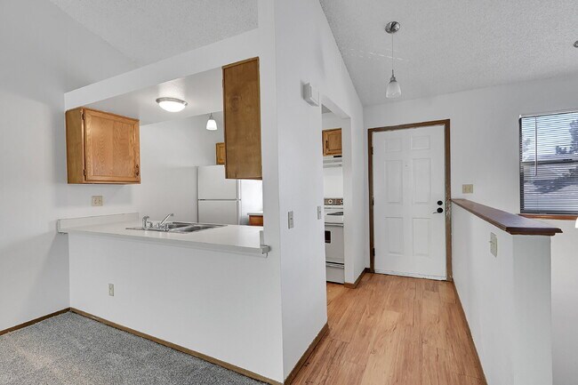 Photo - $2,385.00 - 3 Bedrooms, 2 Bathrooms Townho...