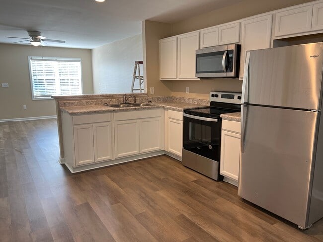 Photo - Nice 2 bedroom, 2 bath Duplex