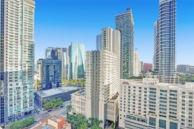 Building Photo - 1111 SW 1st Ave Unit 2319
