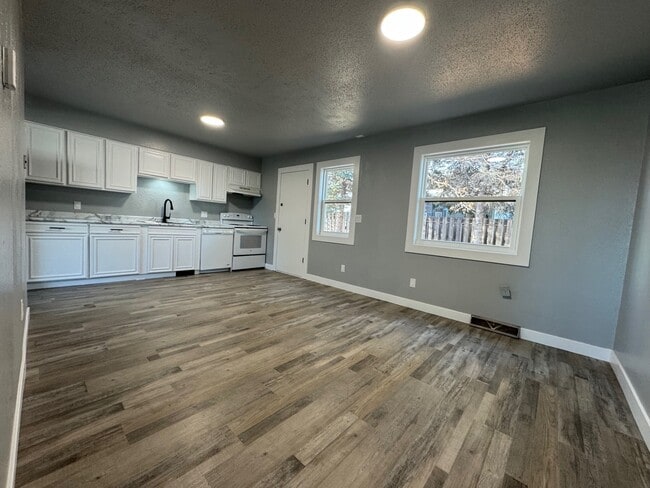 Photo - 2404 N 7th St