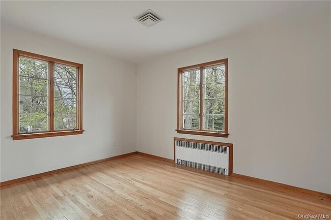 Photo - 17 Brookside Ave
